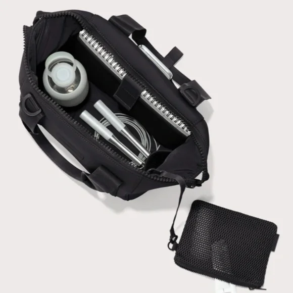 Dagne Dover LANDON NEOPRENE CARRYALL BAG - Picture 2 of 7